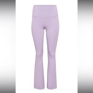 Aritzia TNA Hold-It Atmosphere flare hi-rise legging- lavandin (lavender)- small